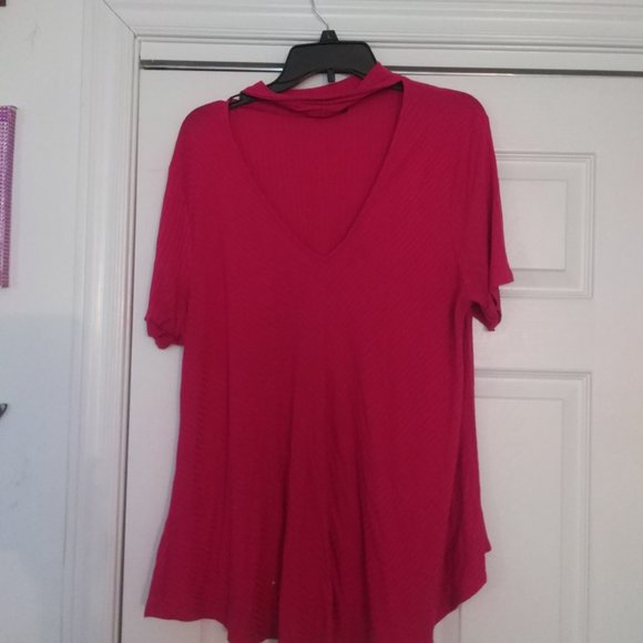 Women's tops - Picture 2 of 2